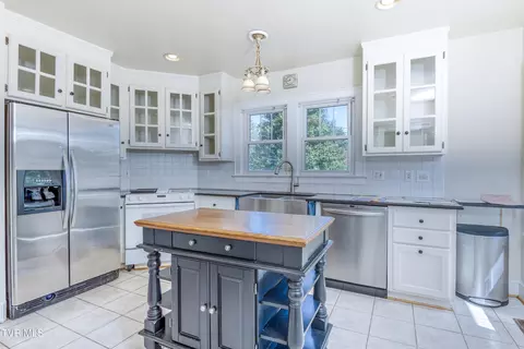 Kitchen - 270 E Valley Street Abingdon Va 24210, Abingdon, VA 24210 photo 1 of 3