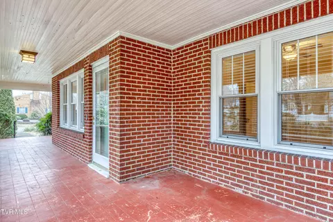 Exterior - 270 E Valley Street Abingdon Va 24210, Abingdon, VA 24210 photo 12 of 16