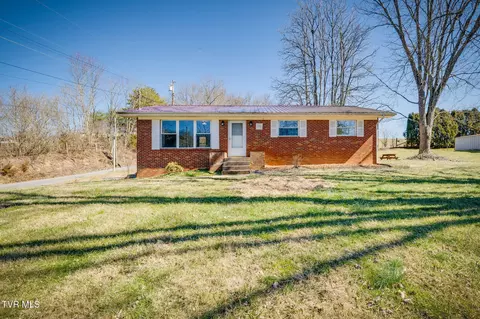 739 Old Elizabethton Highway Bluff City Tn 37618, Bluff City, TN 37618