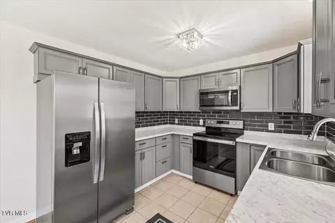 Kitchen - 197 Dewdrop Place Bristol Va 24201, Bristol, VA 24201 photo 4 of 4