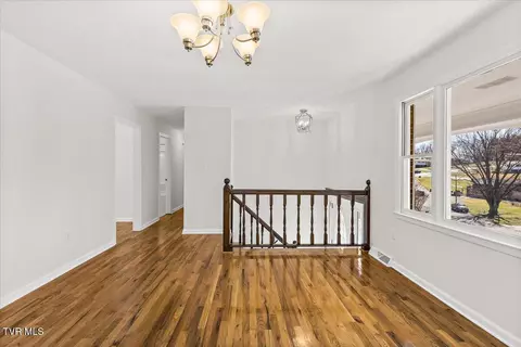 Living - 197 Dewdrop Place Bristol Va 24201, Bristol, VA 24201 photo 2 of 3