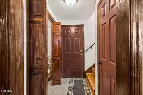 Entry Way - 197 Dewdrop Place Bristol Va 24201, Bristol, VA 24201 photo 4 of 4