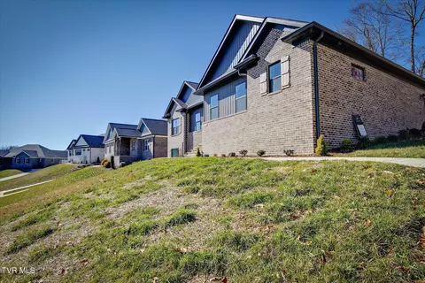385 Gransley Court Gray Tn 37615, Gray, TN 37615 photo 2