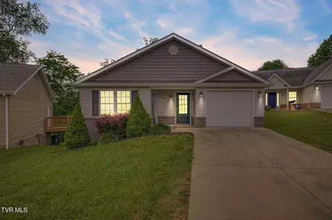 140 W West Wilkshire Place Bristol Tn 37620, Bristol, TN 37620