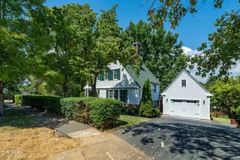 702 Yadkin Street Kingsport Tn 37660, Kingsport, TN 37660