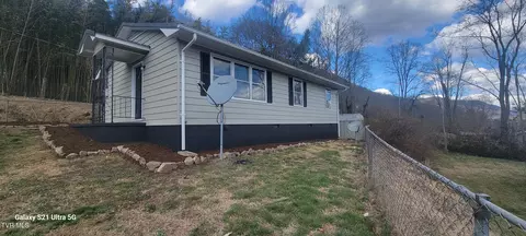 708 N 8th Street Big Stone Gap Va 24219, Big Stone Gap, VA 24219