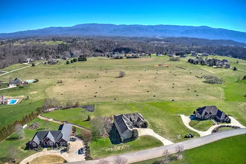 4 Waterstone Circle, Greeneville, TN 37745