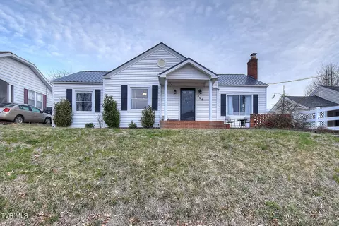 405 W D Street Elizabethton Tn 37643, Elizabethton, TN 37643