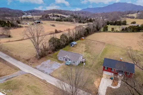 View/Area - 150 N Carr Lane Fall Branch Tn 37656, Fall Branch, TN 37656 photo 1 of 6