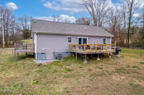 Exterior - 150 N Carr Lane Fall Branch Tn 37656, Fall Branch, TN 37656 photo 3 of 9