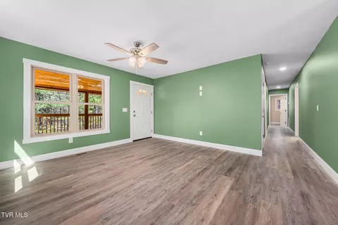 Living - 307 Piney Grove Road Hampton Tn 37658, Hampton, TN 37658 photo 3 of 4
