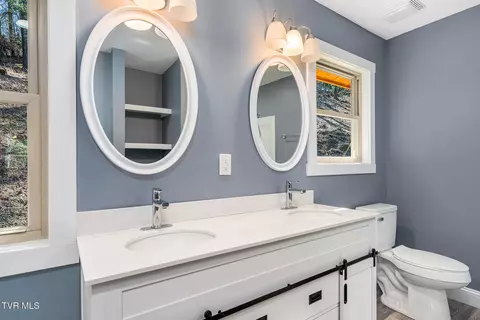 Bath - 307 Piney Grove Road Hampton Tn 37658, Hampton, TN 37658 photo 2 of 3