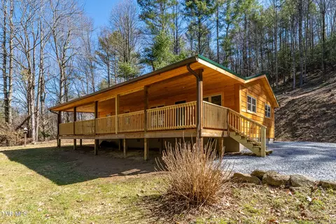 307 Piney Grove Road Hampton Tn 37658, Hampton, TN 37658