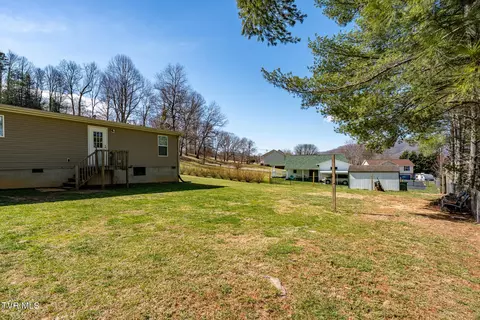 Exterior - 819 N Mohawk Drive Erwin Tn 37650, Erwin, TN 37650 photo 9 of 10