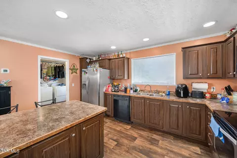 Kitchen - 819 N Mohawk Drive Erwin Tn 37650, Erwin, TN 37650 photo 3 of 3