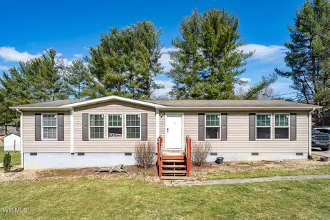 819 N Mohawk Drive Erwin Tn 37650, Erwin, TN 37650