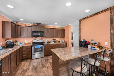 Kitchen - 819 N Mohawk Drive Erwin Tn 37650, Erwin, TN 37650 photo 2 of 3