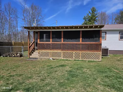 229 Harm Ridge Coeburn Va 24230, Coeburn, VA 24230 photo 4