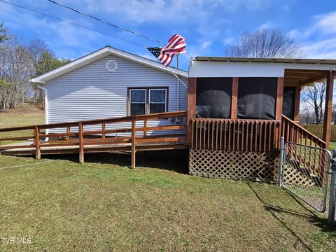 229 Harm Ridge Coeburn Va 24230, Coeburn, VA 24230 photo 2