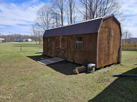 229 Harm Ridge Coeburn Va 24230, Coeburn, VA 24230 photo 8