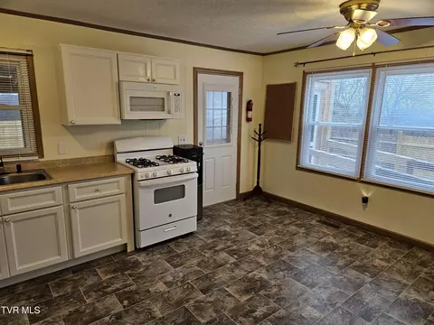 229 Harm Ridge Coeburn Va 24230, Coeburn, VA 24230 photo 16
