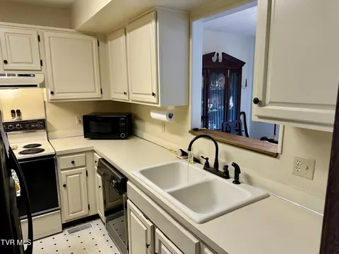 1018 Pebble Drive Bristol Va 24201, Bristol, VA 24201 photo 17