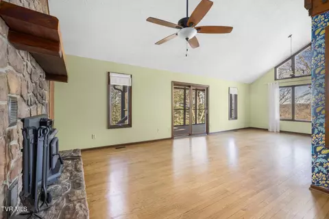 434 Riverview Drive Johnson City Tn 37601, Johnson City, TN 37601 photo 4