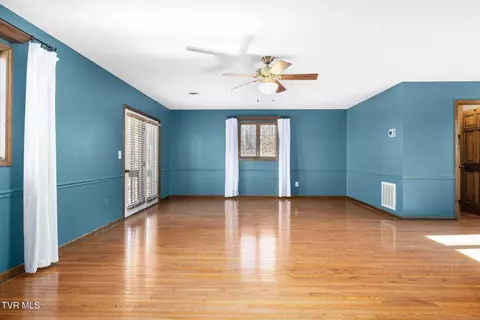 434 Riverview Drive Johnson City Tn 37601, Johnson City, TN 37601 photo 27