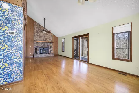 434 Riverview Drive Johnson City Tn 37601, Johnson City, TN 37601 photo 9