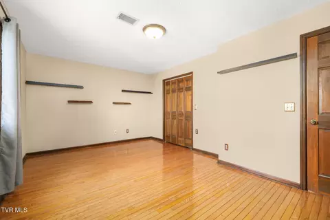 434 Riverview Drive Johnson City Tn 37601, Johnson City, TN 37601 photo 21
