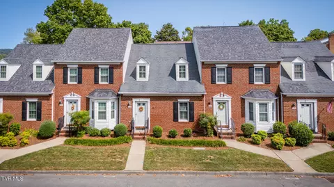2024 W Manor Court 2024 Kingsport Tn 37660, Kingsport, TN 37660