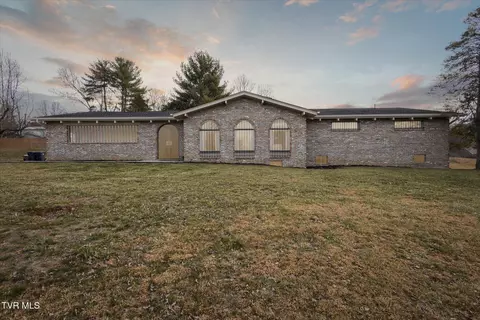 100 Tudor Place Bristol Tn 37620, Bristol, TN 37620