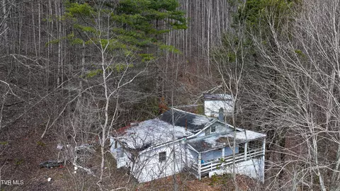 180 Simerly Creek Road Hampton Tn 37658, Hampton, TN 37658 photo 3