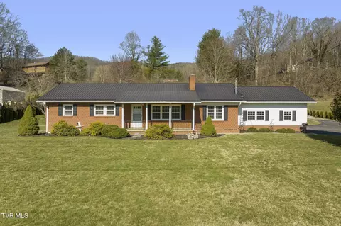 5021 Unicoi Drive Drive Unicoi Tn 37692, Unicoi, TN 37692