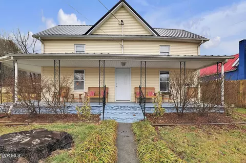 222 Douglas Drive Damascus Va 24236, Damascus, VA 24236