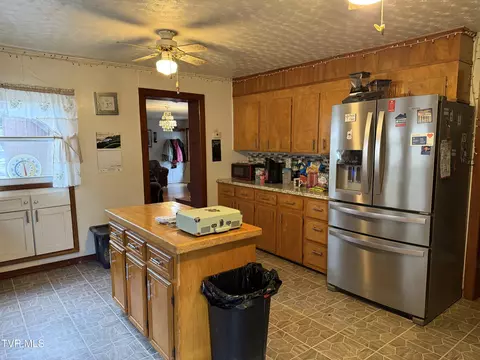 401 N Mohawk Drive Erwin Tn 37650, Erwin, TN 37650 photo 5