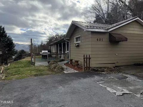 401 N Mohawk Drive Erwin Tn 37650, Erwin, TN 37650 photo 2