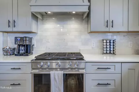Kitchen - 1274 Panoramic Vista Gray Tn 37615, Gray, TN 37615 photo 4 of 9