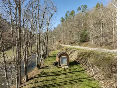 Exterior - 200 Clear Branch Road Erwin Tn 37650, Erwin, TN 37650 photo 33 of 35