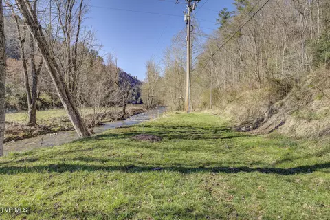 Exterior - 200 Clear Branch Road Erwin Tn 37650, Erwin, TN 37650 photo 12 of 35