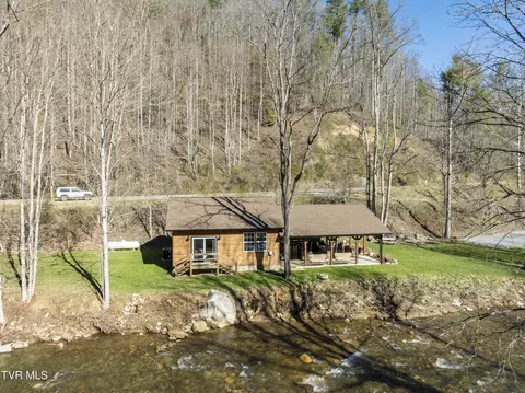 Exterior - 200 Clear Branch Road Erwin Tn 37650, Erwin, TN 37650 photo 34 of 35