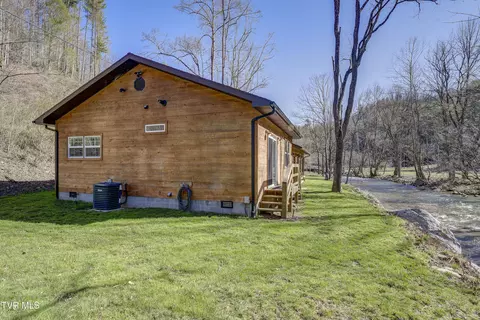 Exterior - 200 Clear Branch Road Erwin Tn 37650, Erwin, TN 37650 photo 10 of 35