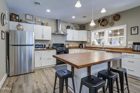 Kitchen - 200 Clear Branch Road Erwin Tn 37650, Erwin, TN 37650 photo 2 of 8