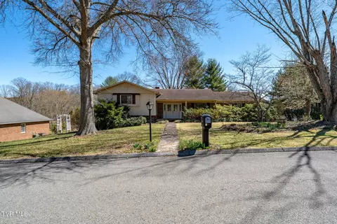 300 Redstone Drive Bristol Tn 37620, Bristol, TN 37620