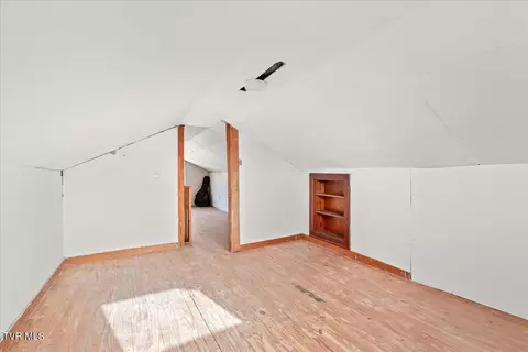 Bedroom - 295 Taylor Road Fall Branch Tn 37656, Fall Branch, TN 37656 photo 11 of 12