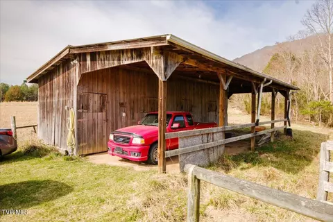 Exterior - 295 Taylor Road Fall Branch Tn 37656, Fall Branch, TN 37656 photo 3 of 4