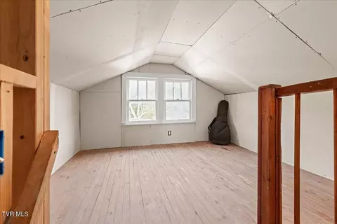 Bedroom - 295 Taylor Road Fall Branch Tn 37656, Fall Branch, TN 37656 photo 9 of 12