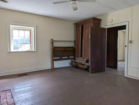 Bedroom - 337 Painter Road Bristol Tn 37620, Bristol, TN 37620 photo 3 of 5