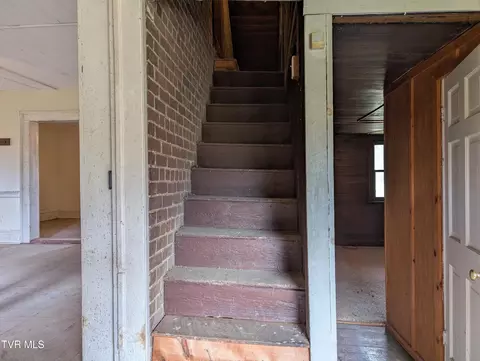 Entry Way - 337 Painter Road Bristol Tn 37620, Bristol, TN 37620 photo 1 of 2