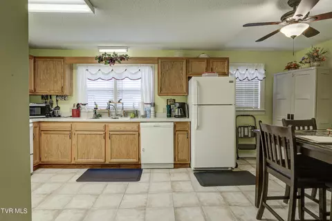 614 S Elm Avenue Erwin Tn 37650, Erwin, TN 37650 photo 7